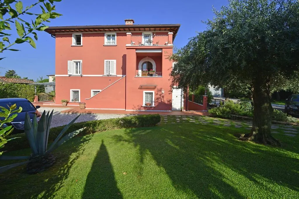 Oda ve Kahvaltı Villa A Caserosse Seravezza